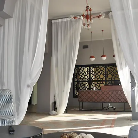 Artemis Hotel 2*