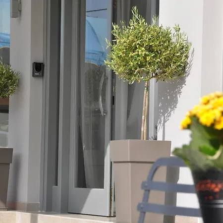 Artemis Hotel
